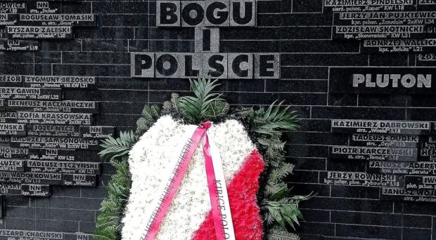 Ośrodki KIBICE RAZEM uczciły pamięć Powstańców Warszawskich
