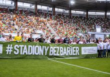 Pełne emocje zaczynają się od pełnych trybun.  Wracają „Stadiony Bez Barier”