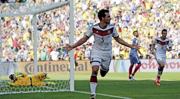 Do czterech razy (z rzędu) sztuka! Niemcy znów w półfinale mundialu