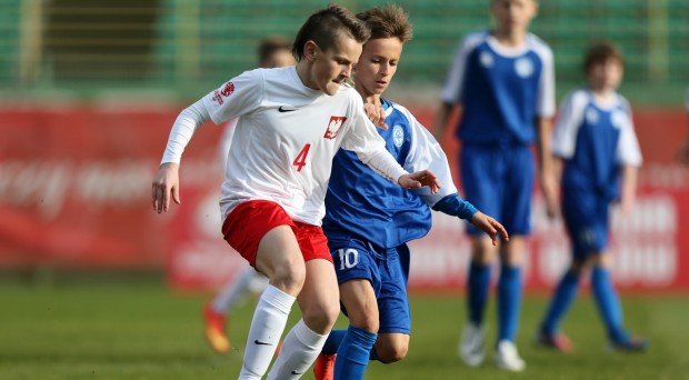 Wielkie piłkarskie święto dla młodych adeptów futbolu! Biało-czerwoni ponownie zmierzą się ze Słowacją!
