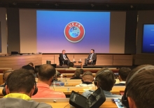 Kursanci Szkoły Trenerów PZPN w siedzibie UEFA
