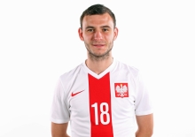Starzyński prezentuje zwód z przełożeniem nogi nad piłką