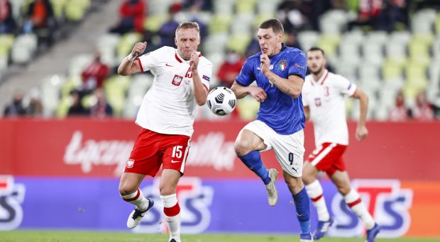 Effective fight between Poles and Italians! The White-and-Reds draw with the front-runner