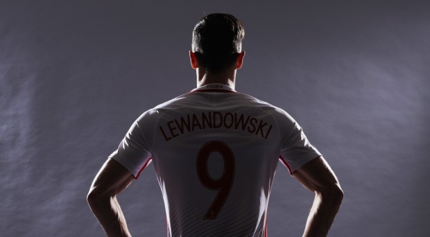 Another award for Lewandowski The captain of the Polish National Team in the UEFA Team of the Year